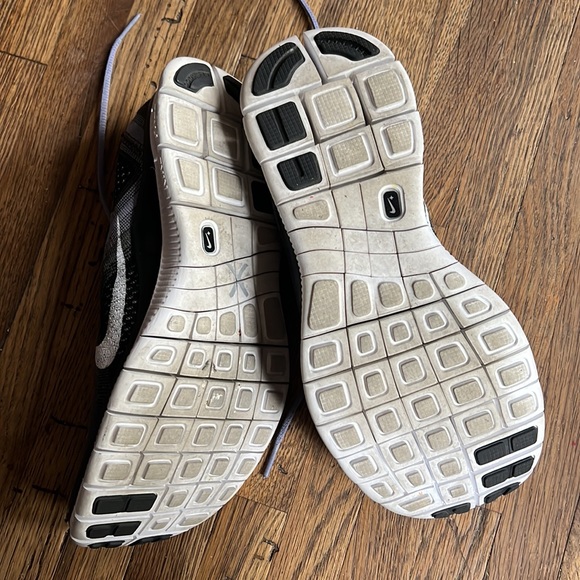 Nike Free Sneakers - Nike Tennis Shoes - Womens Athletic Shoes - Running- Gifts - Picture 6 of 8
